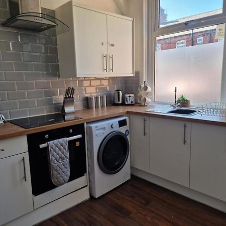 Cosy 3 Bedroom House In Beeston, Leeds, Ls11 7Jp Leeds  Eksteriør bilde